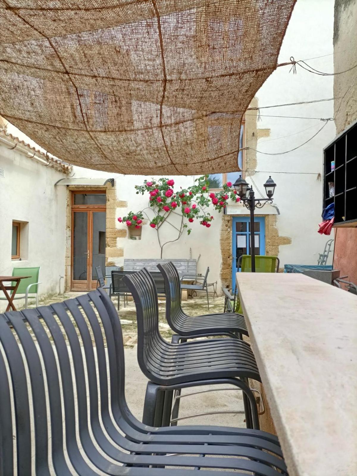 Studio Proche Pont Du Gard Remoulins Exterior foto